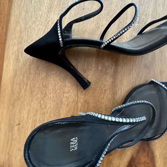 Vera Wang heels decorated by small crystals size 8 - Picture 4 of 9
